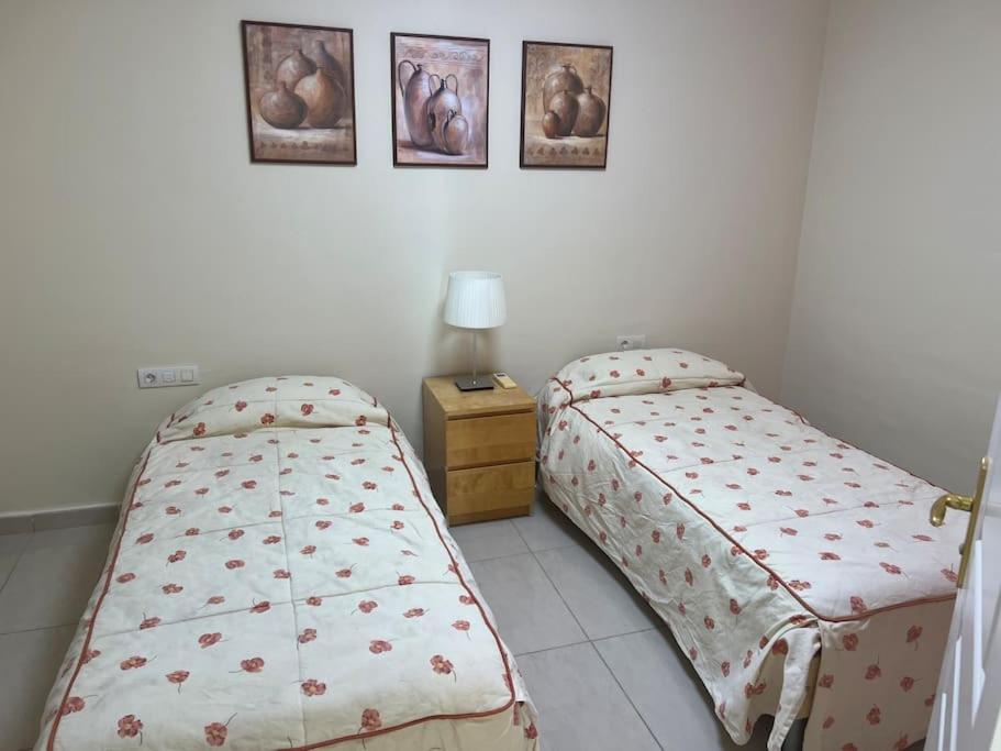 33 Pleasures Del Duque Apartment 아데제 외부 사진